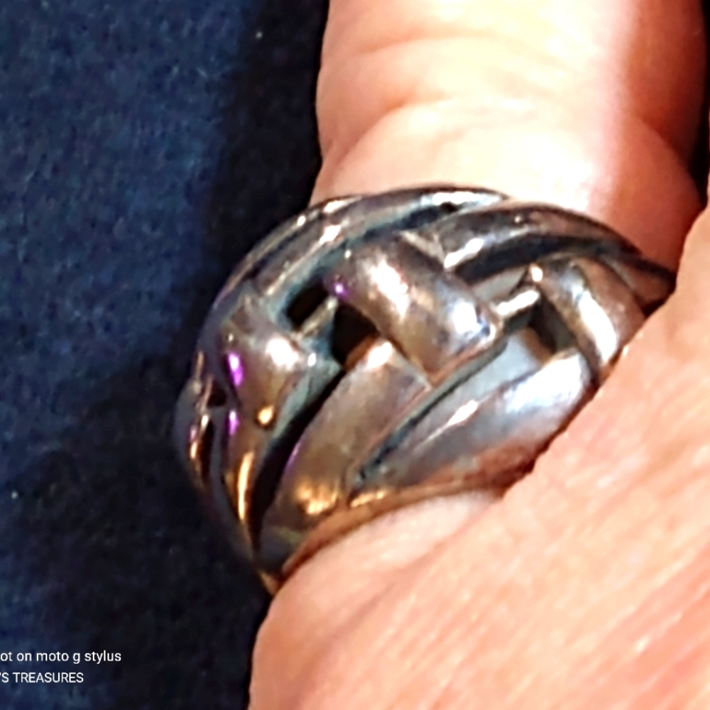 MEN'S STERLING BASKET WEAVE RING. SIZE-6